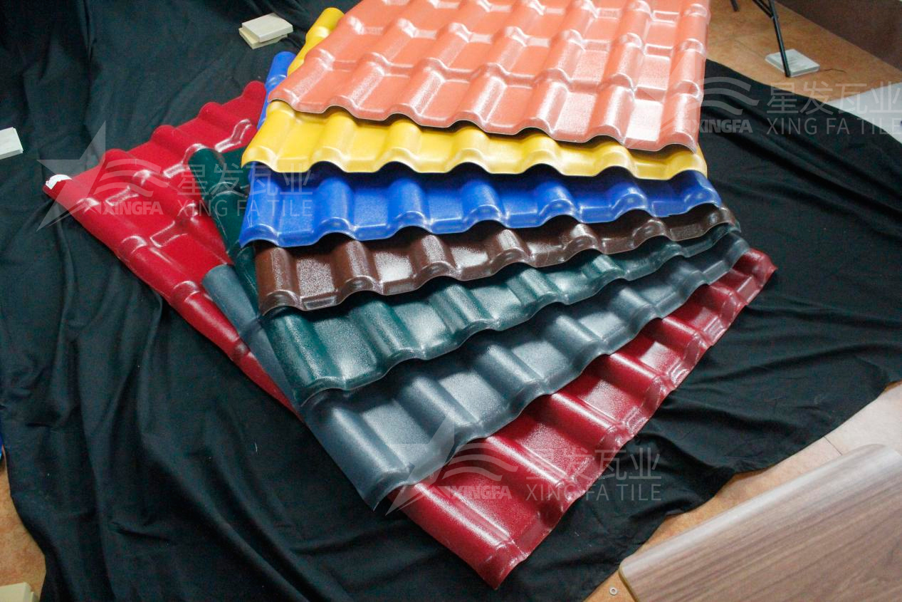 防腐屋面瓦廠家生產(chǎn)的樹脂瓦有哪3大必不可少的優(yōu)點？