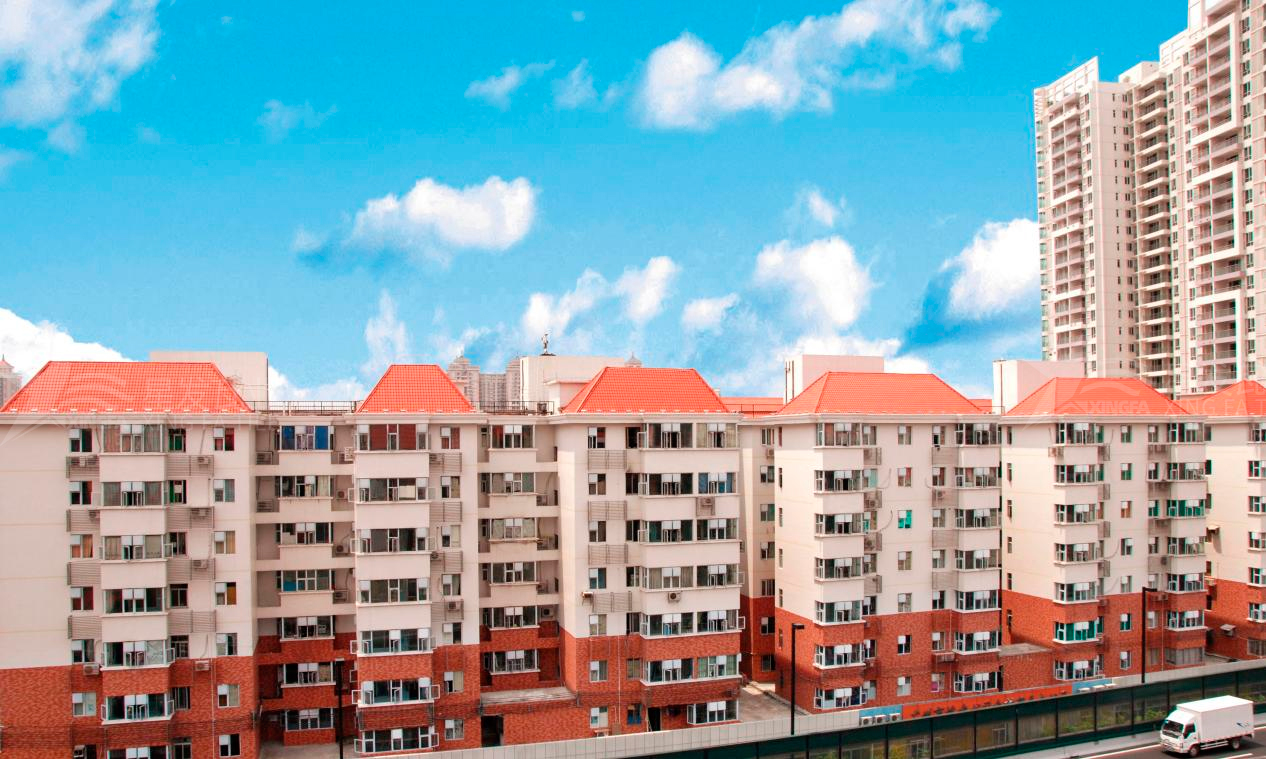 平改坡工程用合成樹脂瓦的優(yōu)勢，不僅僅是提升城市形象那么簡單！