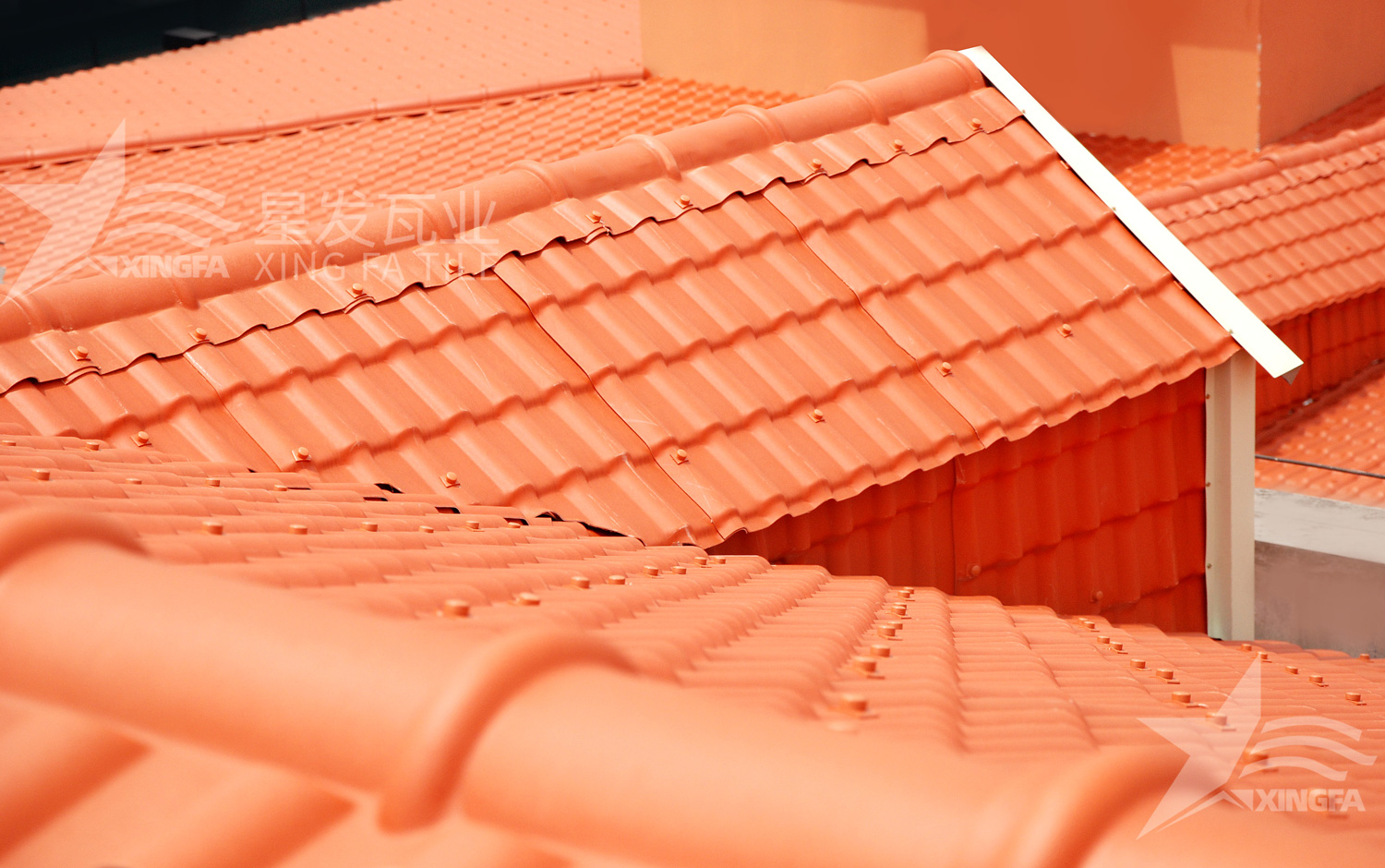 合成樹(shù)脂瓦規(guī)格詳解，解決選購(gòu)難題