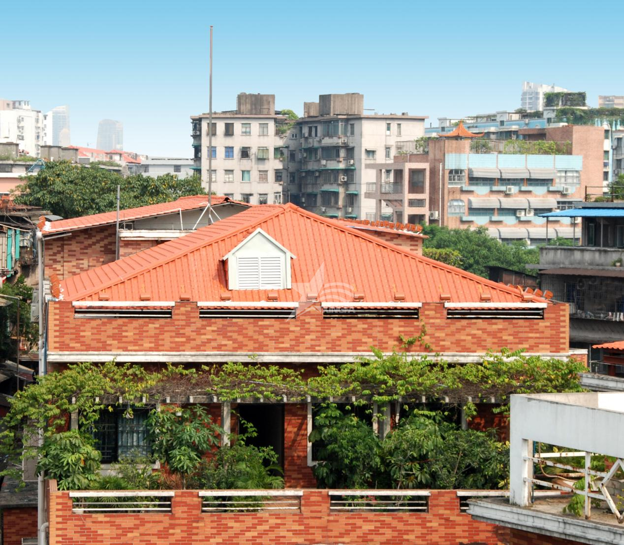 新農(nóng)村建房：琉璃瓦與合成樹脂瓦對比，何者更適合？